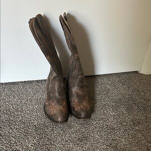 Roper Dark Brown Heeled Boots